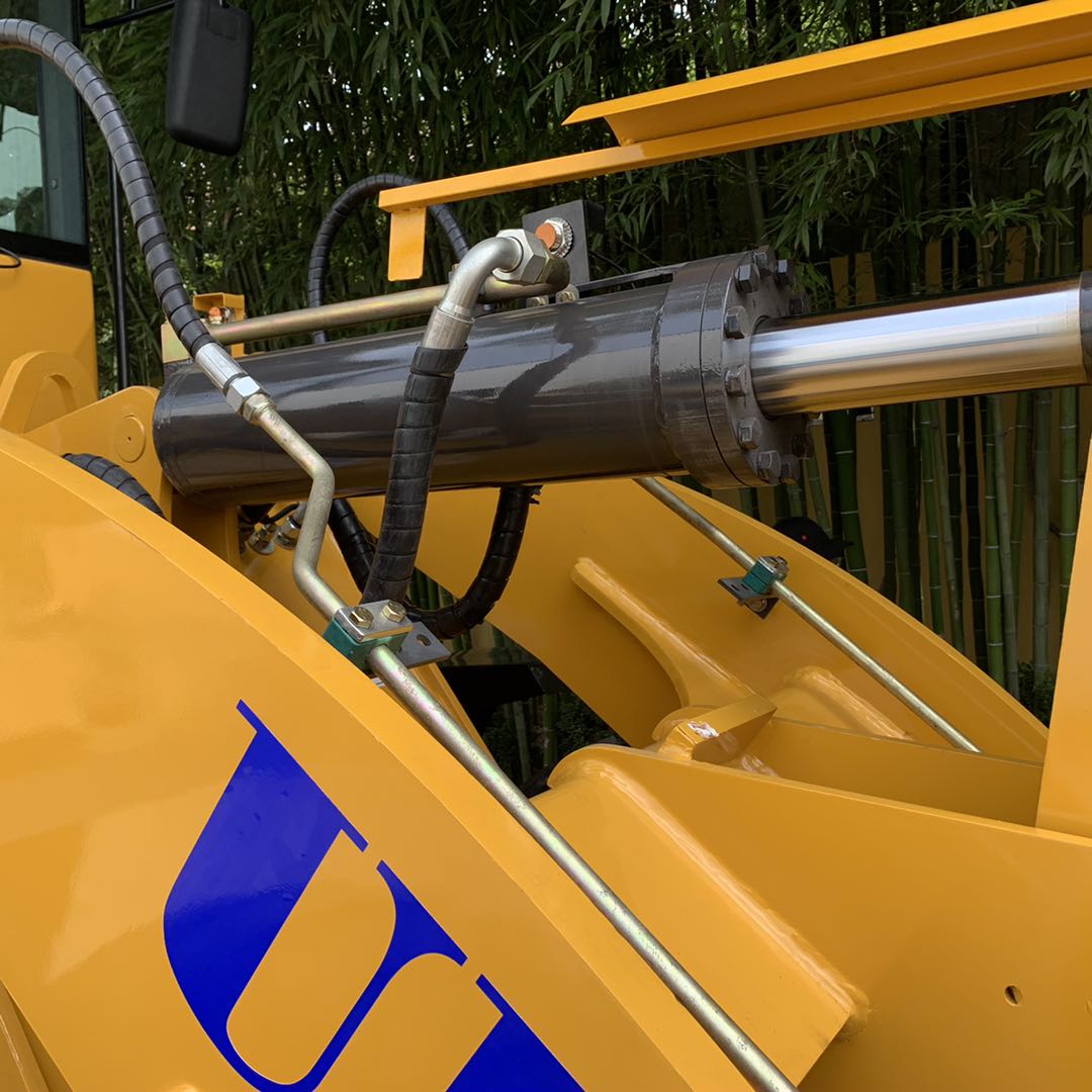 UHI Machinery Wheel Loader UWL350 Cummins 150HP 3500Kg Lift Reference