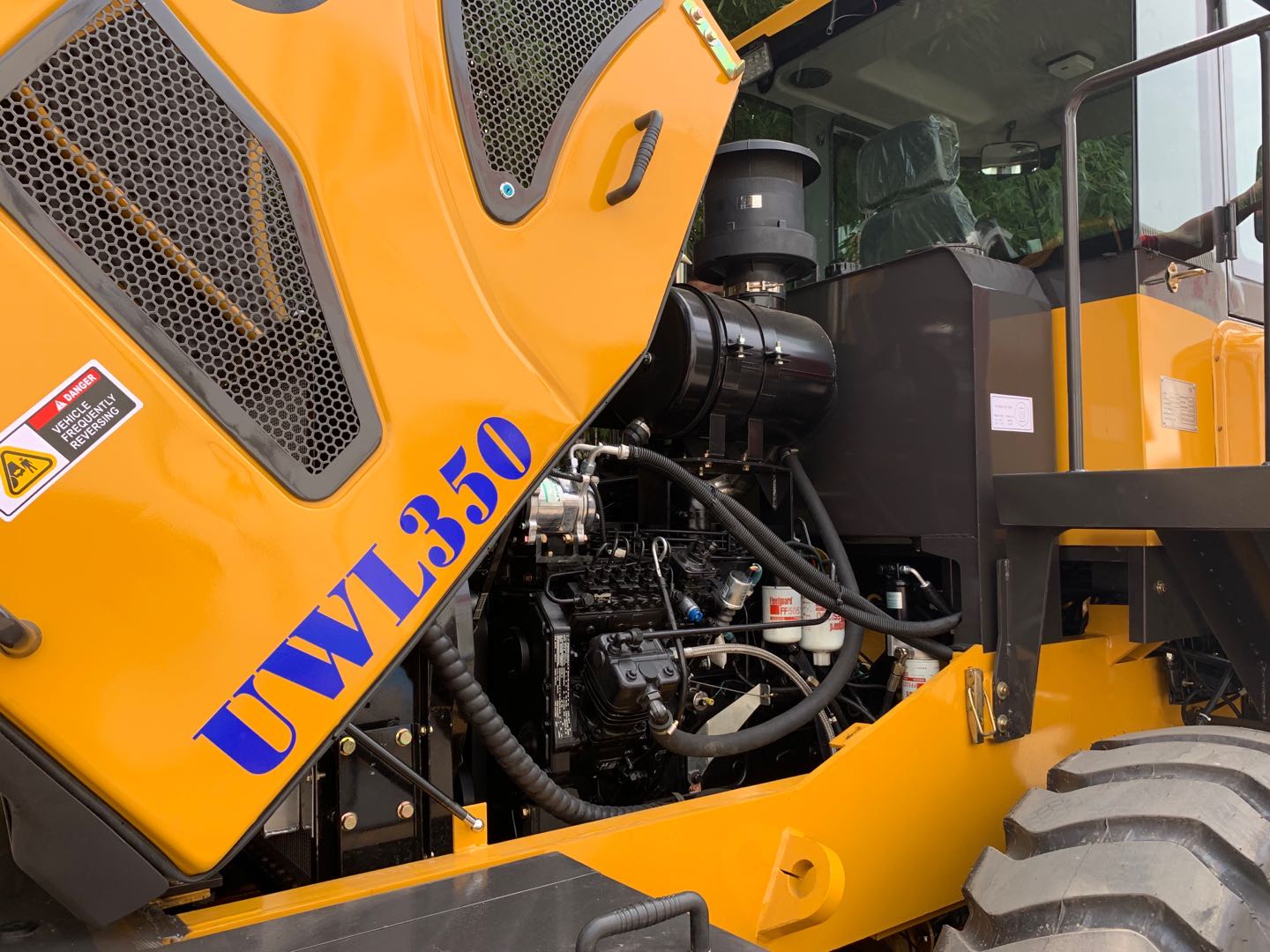 UHI Machinery Wheel Loader UWL350 Cummins 150HP 3500Kg Lift Reference