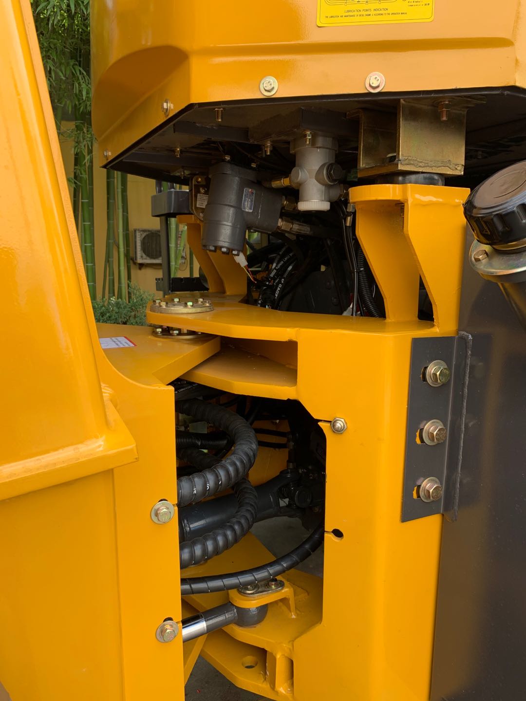 UHI Machinery UWL280 Wheel Loader 123HP Cummins 2.8T Lift Reference