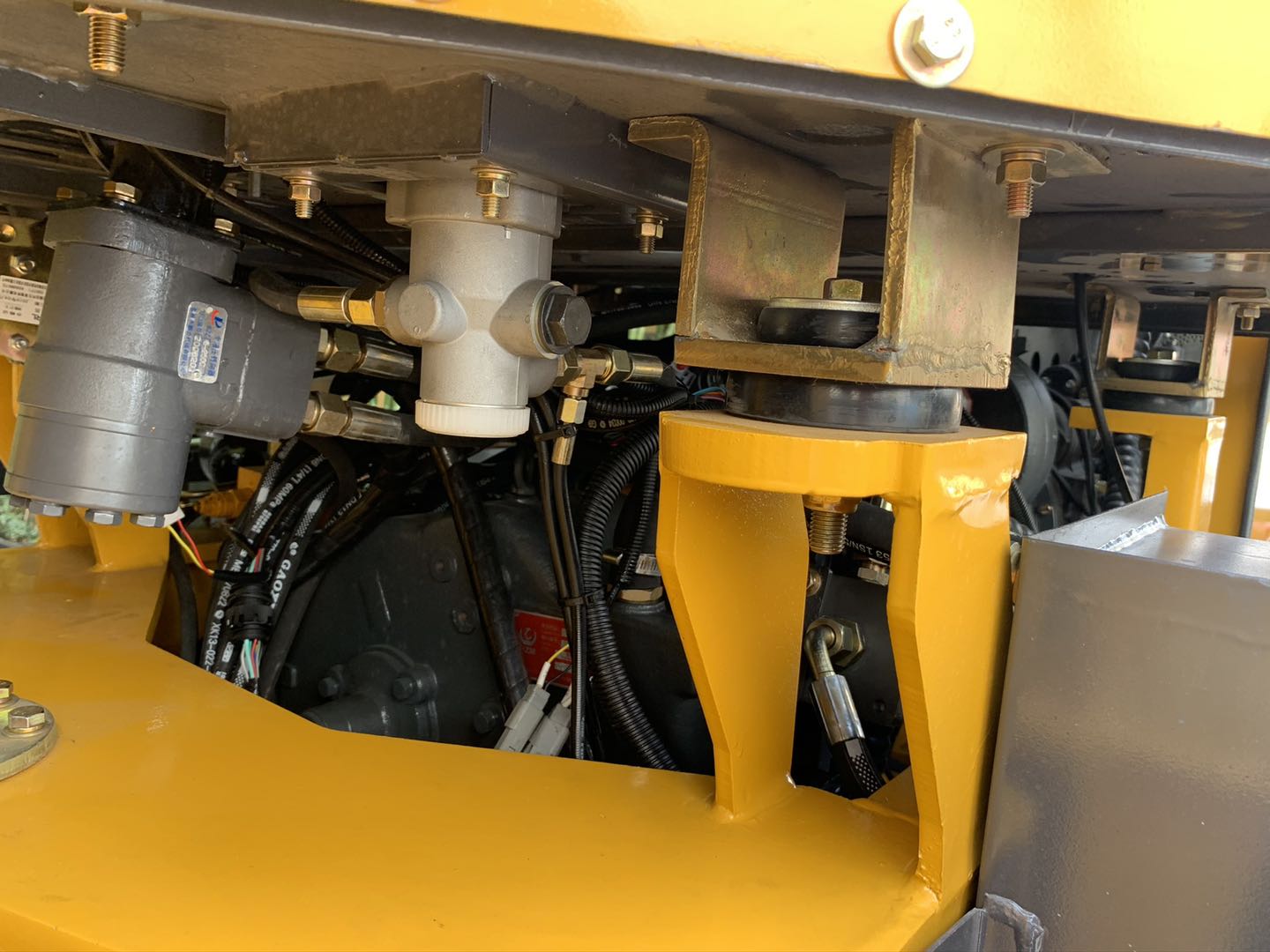 UHI Machinery UWL280 Wheel Loader 123HP Cummins 2.8T Lift Reference