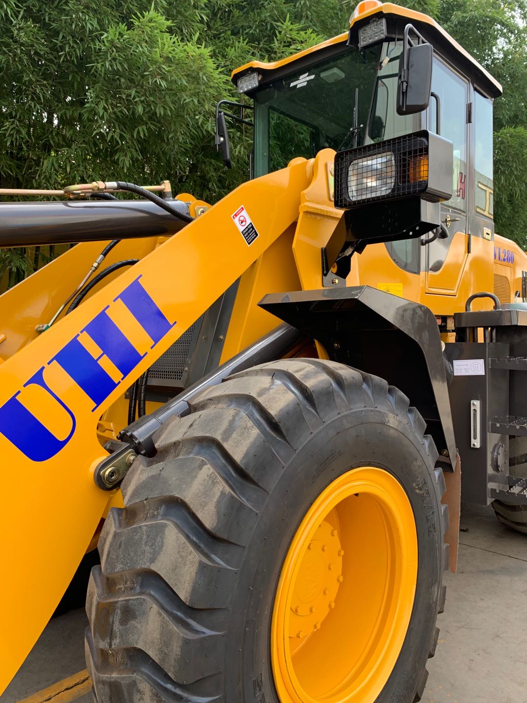 UHI Machinery UWL280 Wheel Loader 123HP Cummins 2.8T Lift Reference