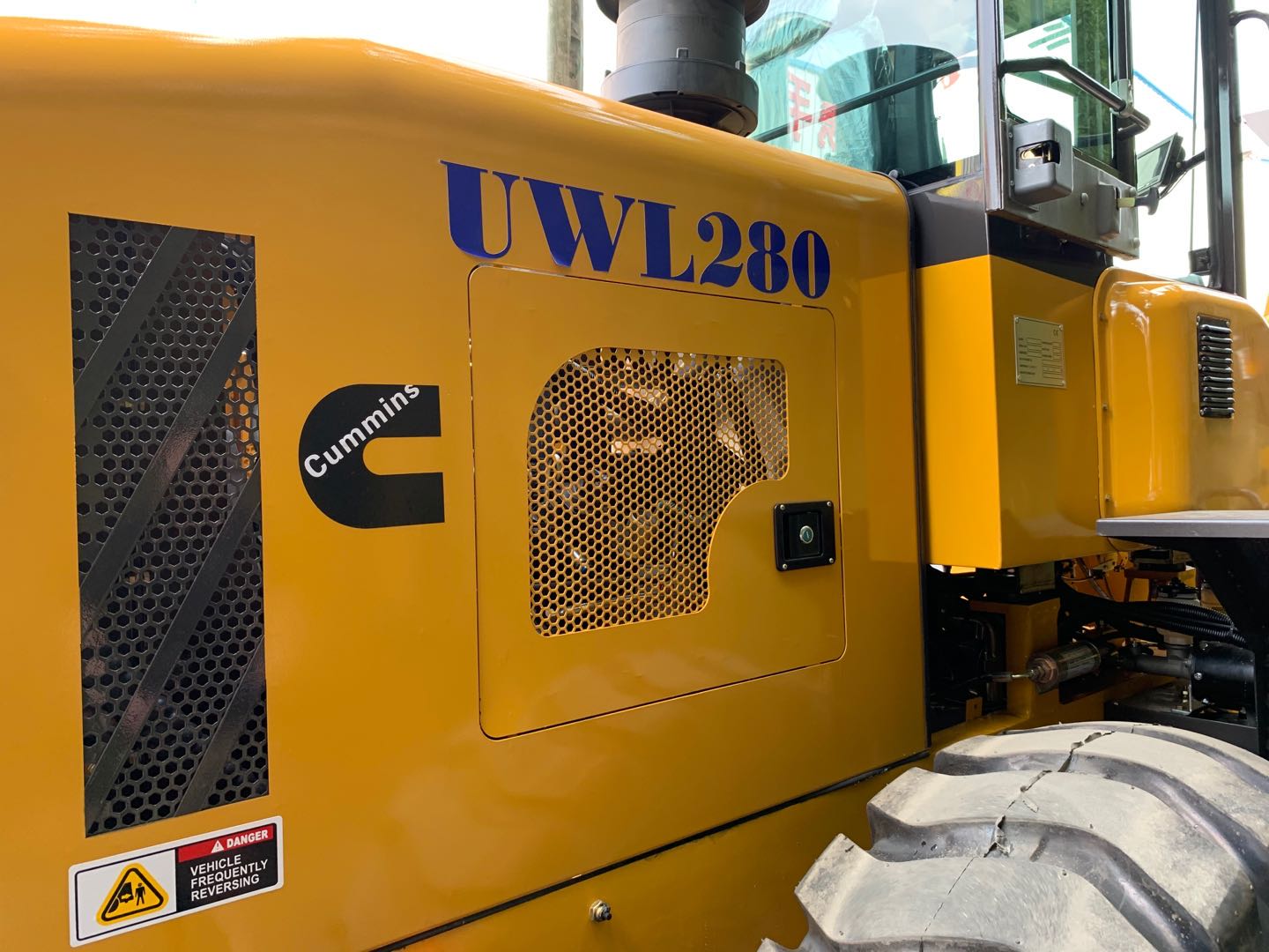 UHI Machinery UWL280 Wheel Loader 123HP Cummins 2.8T Lift Reference