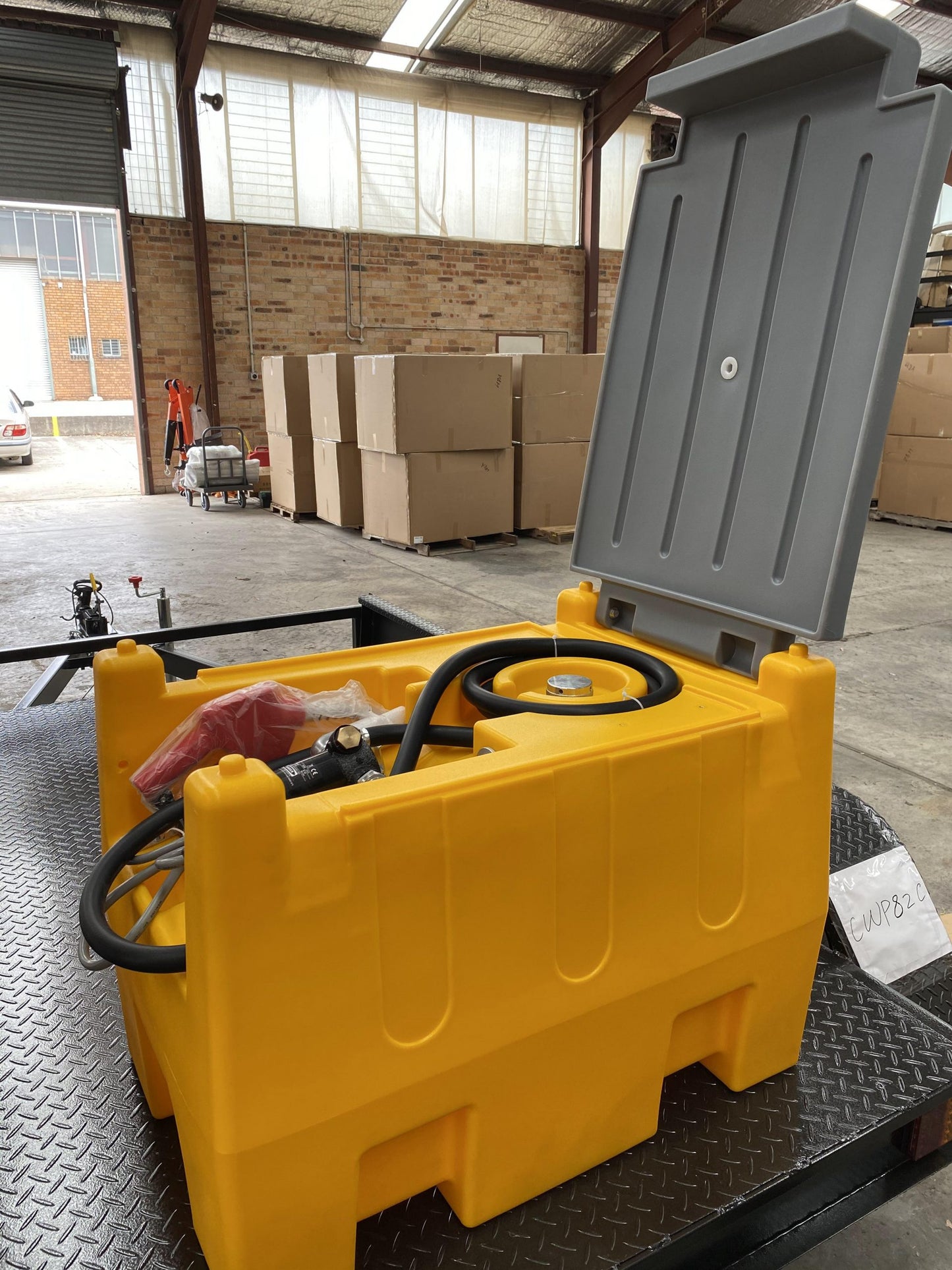 UHI DKT240 220L fuel tank with 12v pump