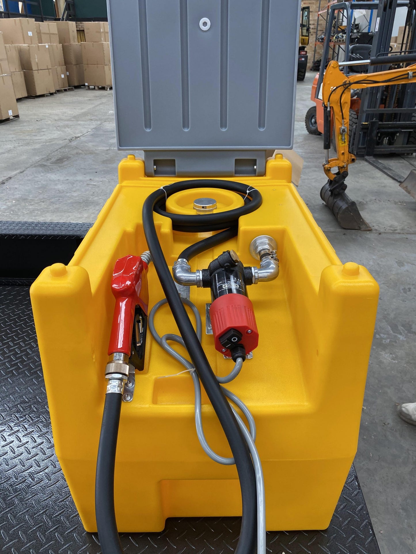 UHI DKT240 220L fuel tank with 12v pump