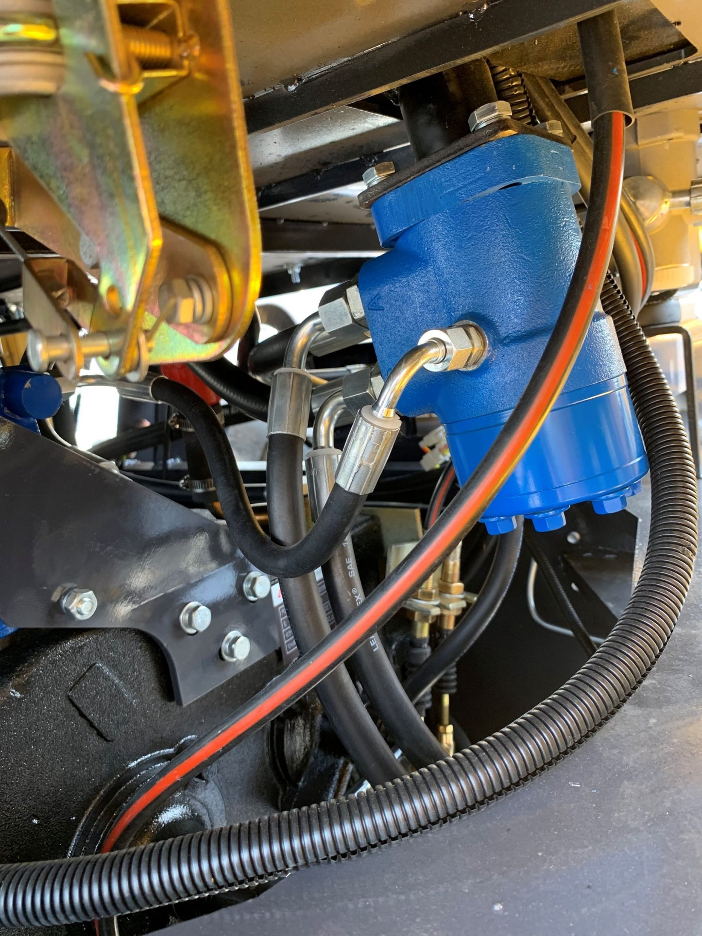 UHI LG940 114HP 2.5T Lift Reference